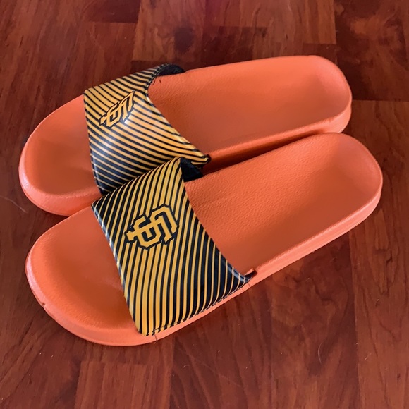 Slides Shoes - Picture 3 of 5